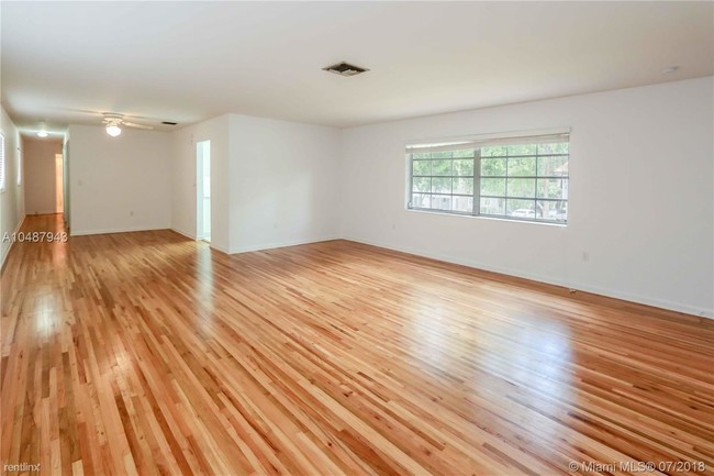 Building Photo - 3321 S Le Jeune Rd