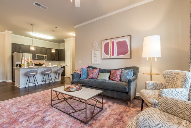 View of Wildewood Apartments for Rent with High Ceilings - Columbia, SC ...