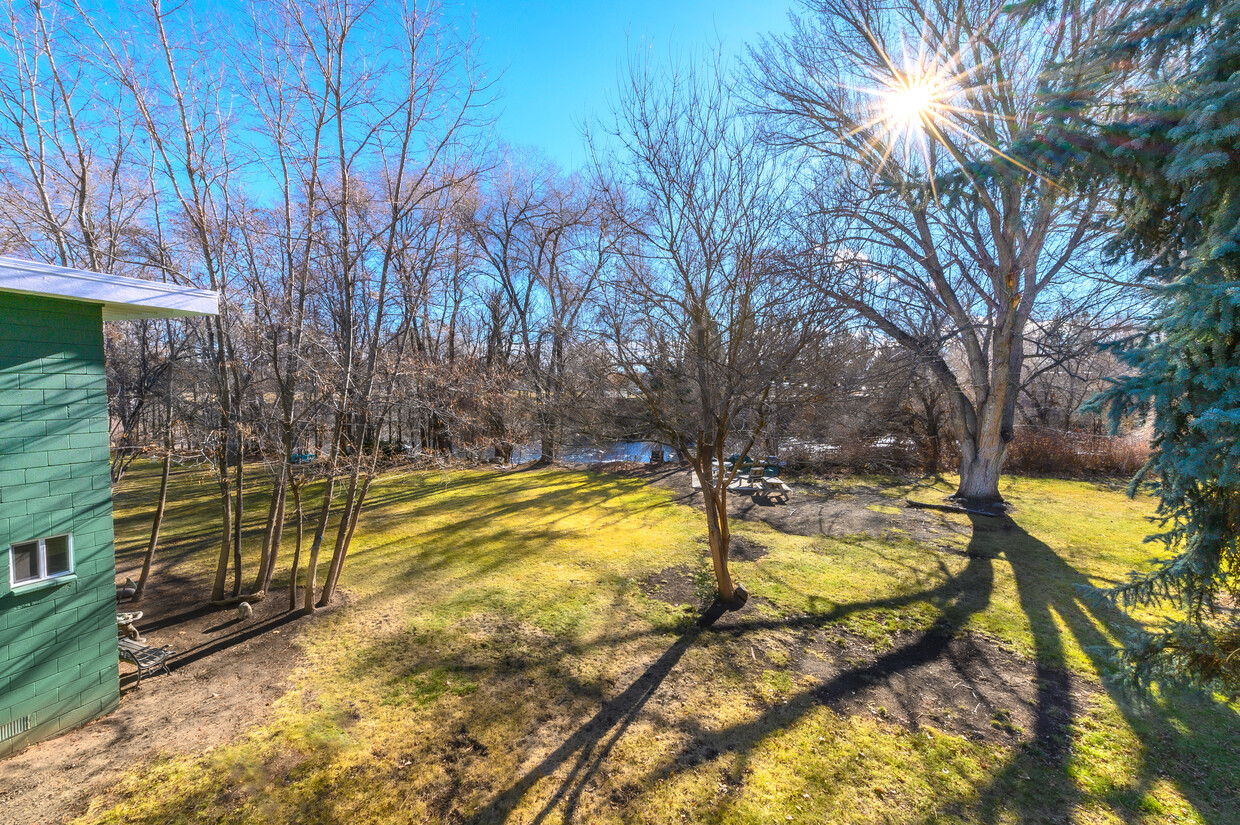 Primary Photo - Stunning Riverfront Apartments