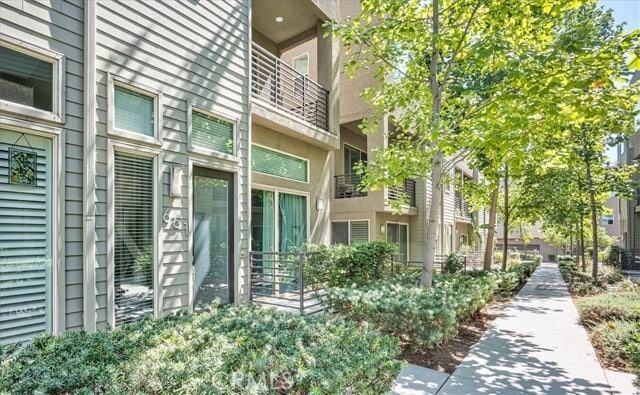 Foto del edificio - 661 Sawyer Pl