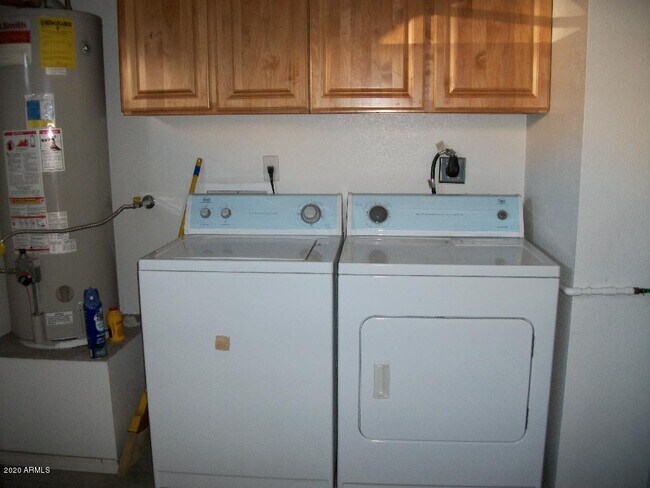 Foto del edificio - 21817 N 40th Pl