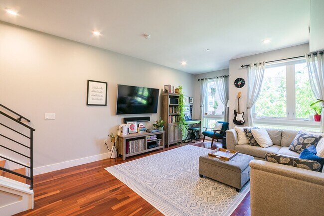 Foto del edificio - Two Bed Fishtown Townhouse