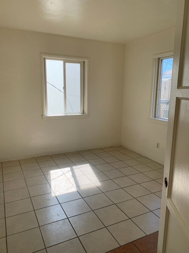 Foto del edificio - Garden Apartments - 932