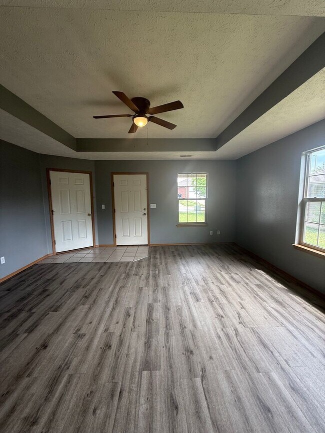 Foto del edificio - Charming 2 bedroom 2 bath duplex AVAILABLE NOW!