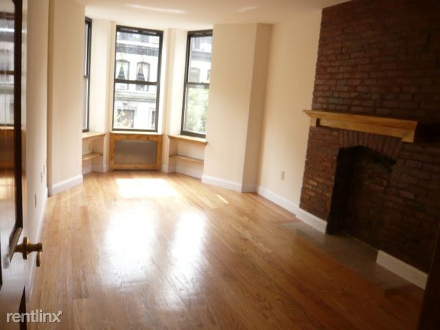 Building Photo - 320 W 102nd St