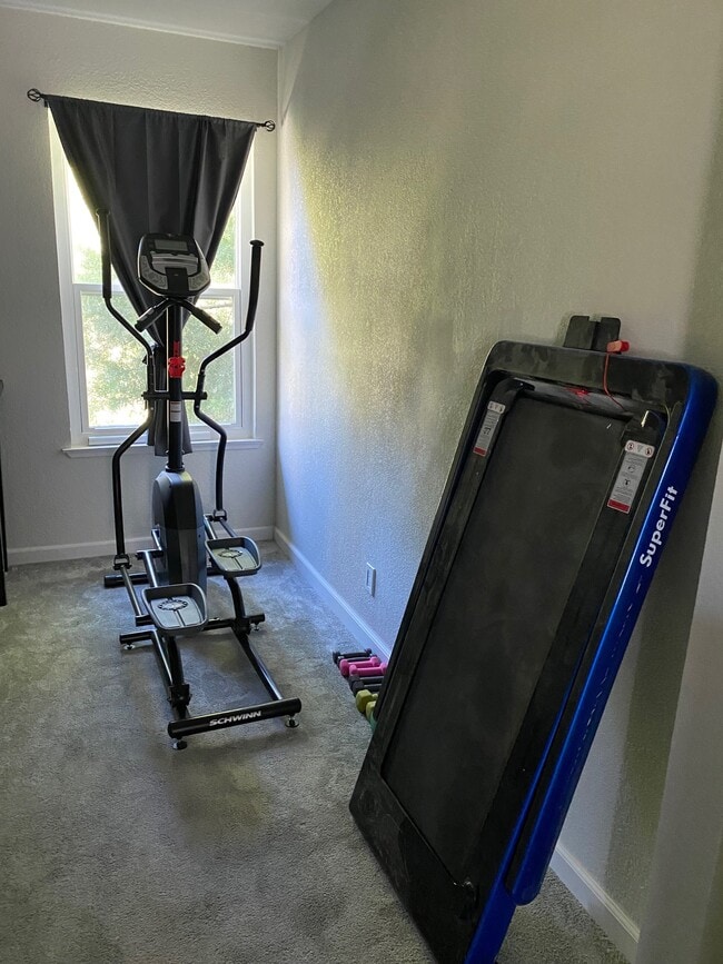 Elliptical and treadmill available - 577 Leeward Way