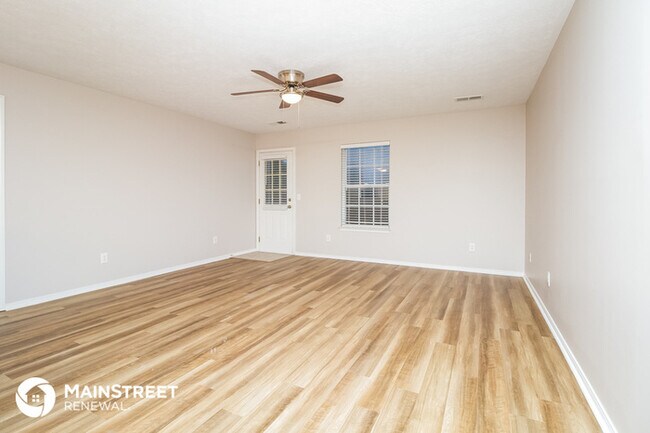 Building Photo - 7218 Hidden Lake Dr