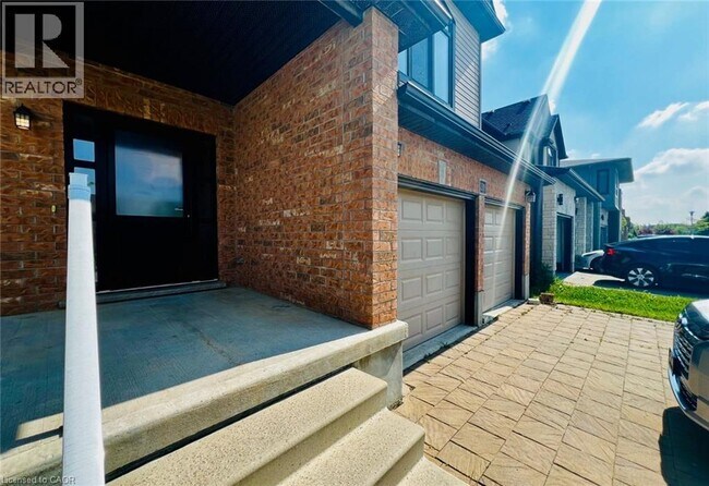 Photo du bâtiment - 2319 Evans Blvd