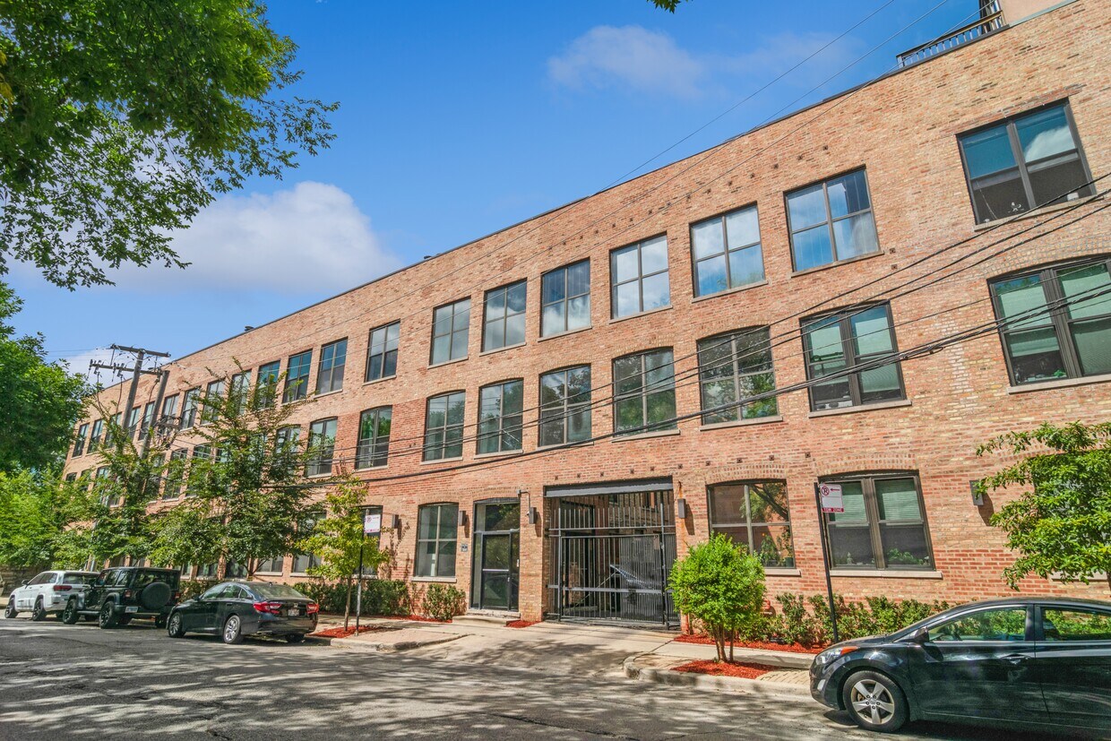 1760 W Wrightwood Ave Unit 206, Chicago, IL 60614 Condo for Rent in