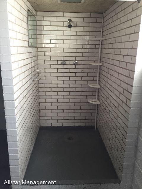 Foto del edificio - 3 br, 1 bath House - 6215 Merkle Ave