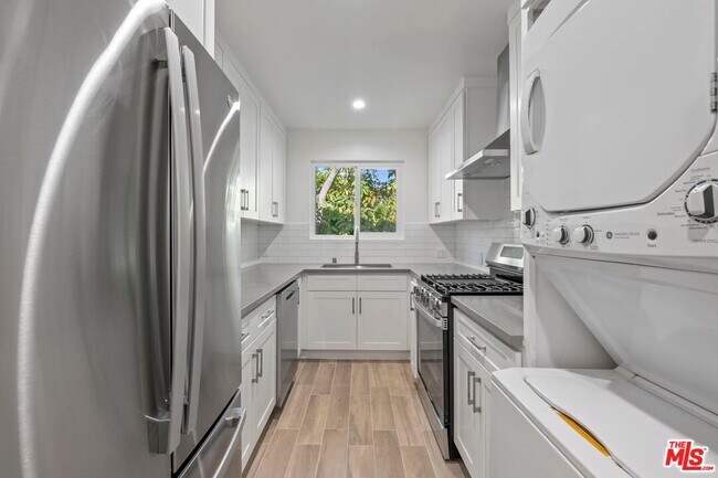 Foto del edificio - 1248 N Crescent Heights Blvd