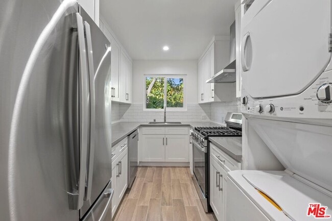 Building Photo - 1248 N Crescent Heights Blvd