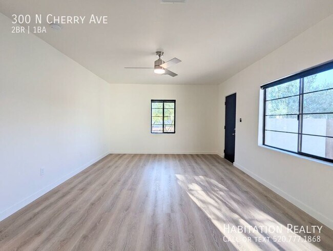Building Photo - Gorgeous 2 bed/1 bath University, Renovate...