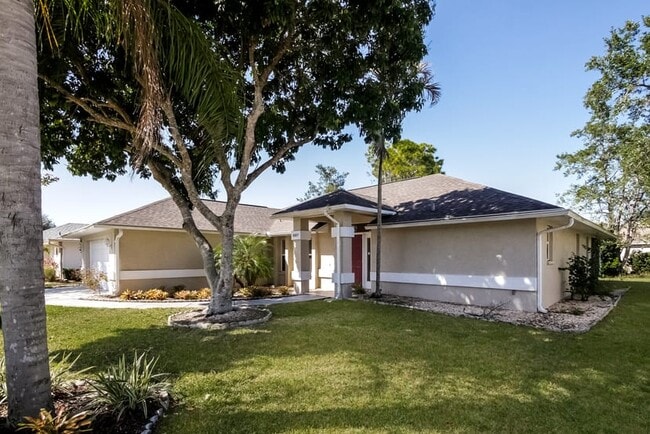 Building Photo - 4307 Fairfax Dr E