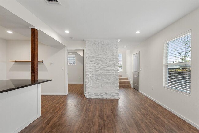 Foto del edificio - 7305 Grand Canyon Dr