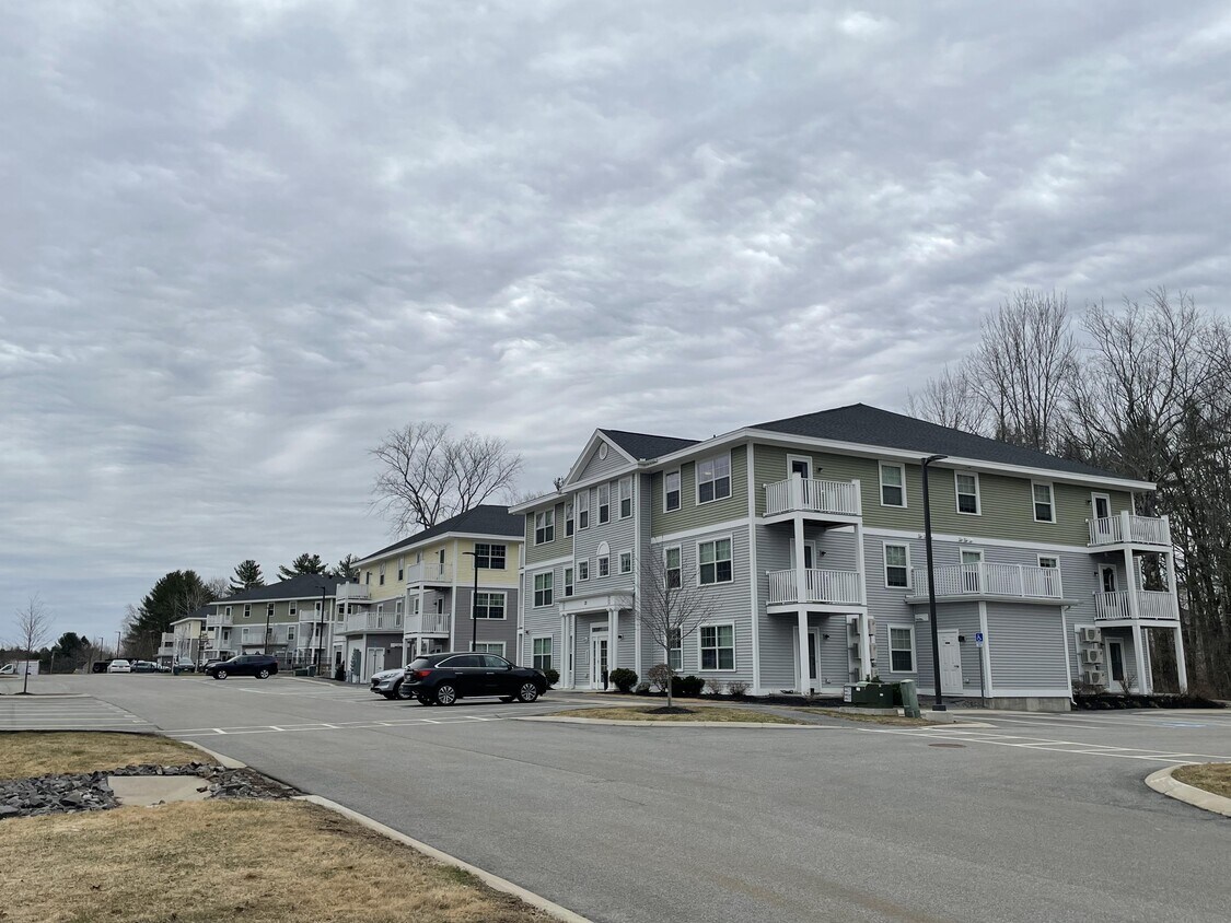 Autumn Woods Apartments 2024 Autumn Woods Dr Westbrook, ME