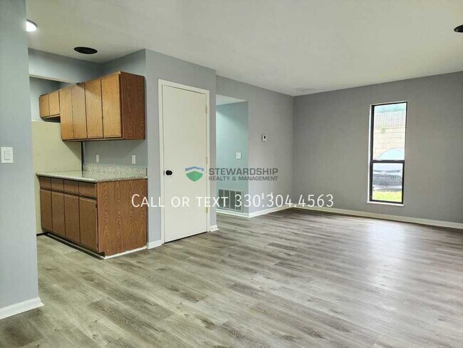 Foto del edificio - 693 Carroll St