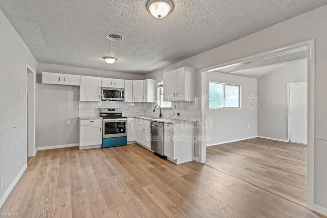 Building Photo - 4025 Field St