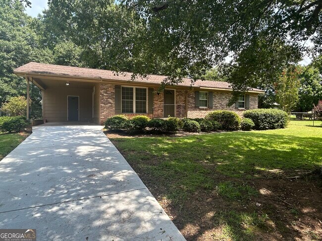 Foto del edificio - 1020 Tuxedo Ln