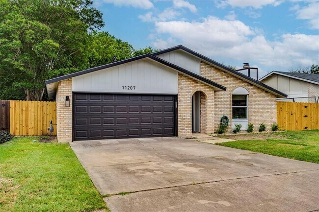 Foto del edificio - 11207 Sage Hollow Dr