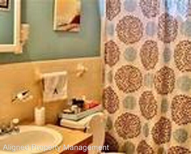 Foto del edificio - 3 br, 1 bath House - 481 Poplar Street