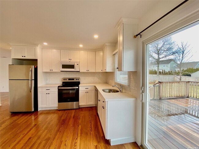 Building Photo - 1550 Mccann Ln