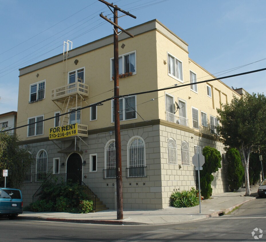 Foto principal - 300 N Bonnie Brae St