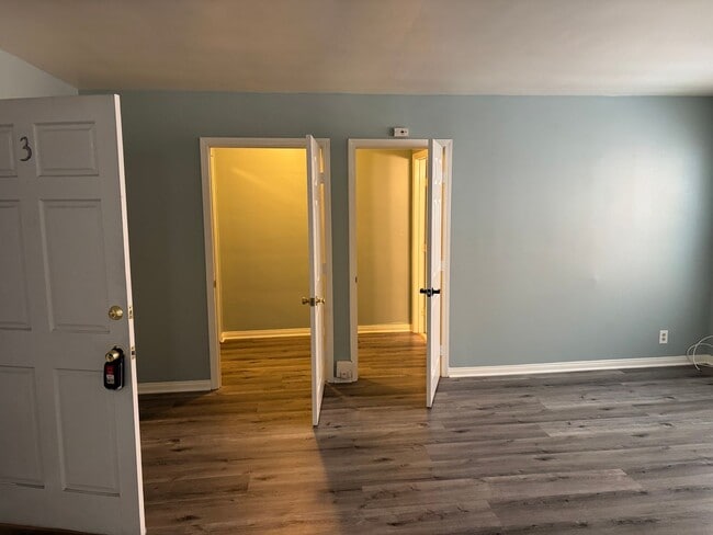 Building Photo - Charming Studio Apartment in Prime Long Be...