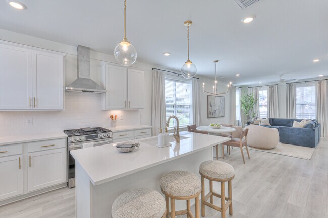 Building Photo - 10th and Park