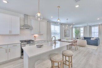 Building Photo - 10th and Park