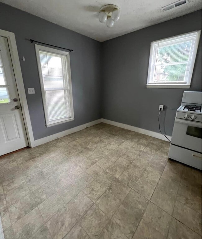 Photo - 309 S Chipman St House