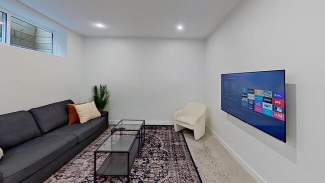 Photo du bâtiment - 44 Chippewa Ave