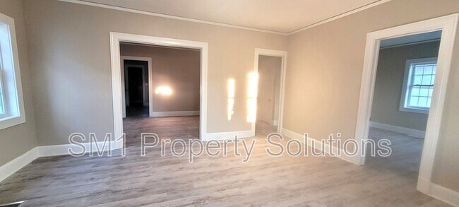 Building Photo - 514 N Hamilton St