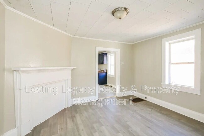 Foto del edificio - 438 24th St NW