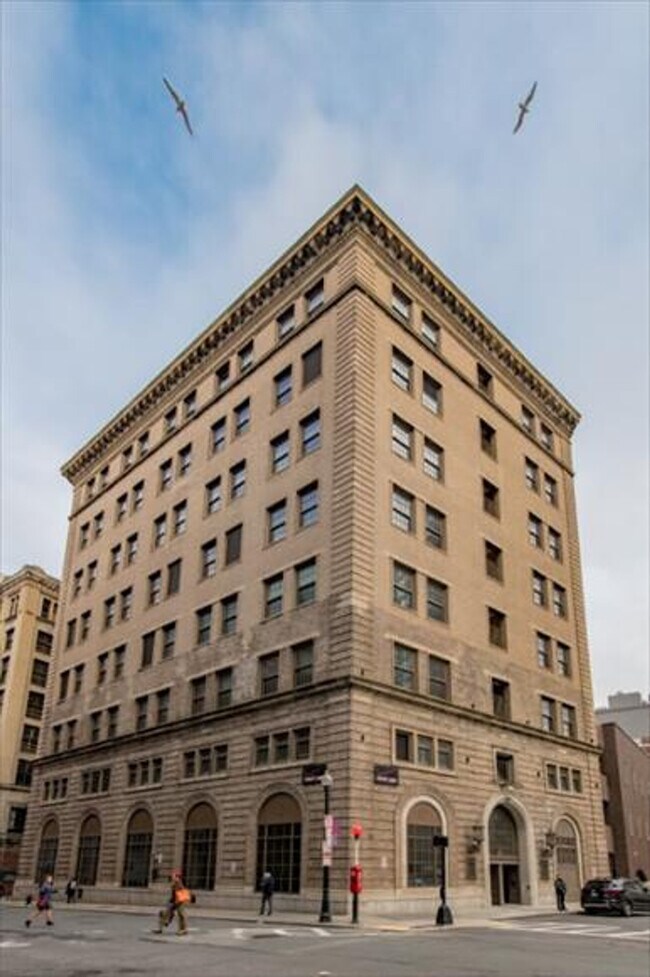 Foto del edificio - 8 Harrison Ave