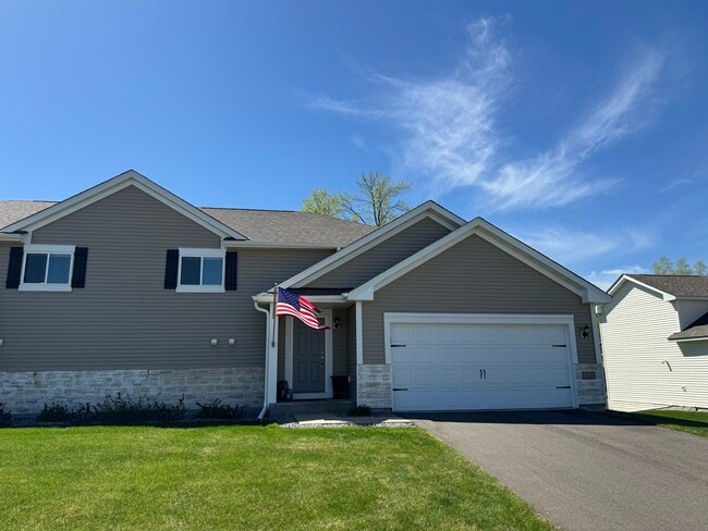 Building Photo - 1038 White Tail Ln