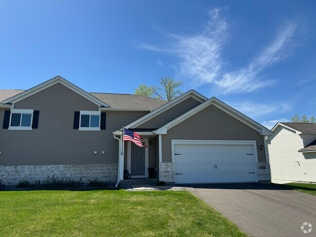 Building Photo - 1038 White Tail Ln