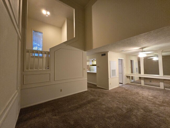 Building Photo - College Station 2 bedrooms - 1.5 baths nea...