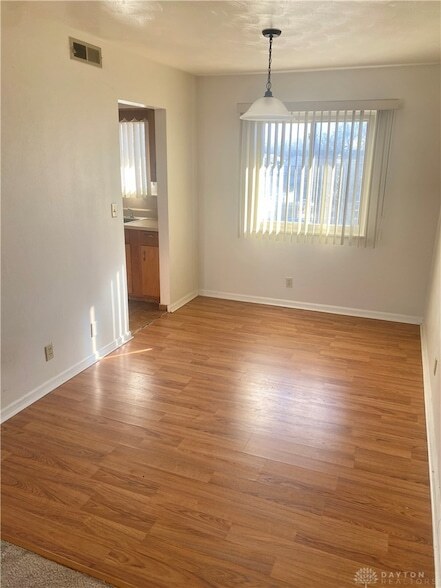 Photo - 2032 Emerson Ave Apartment