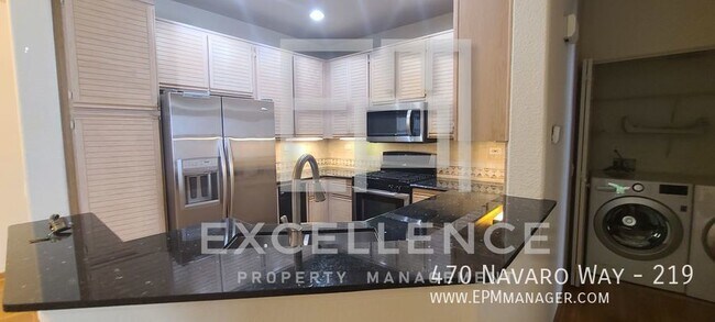 Building Photo - 2 Story 2/2 Condo with 2 Car Garage, Updat...