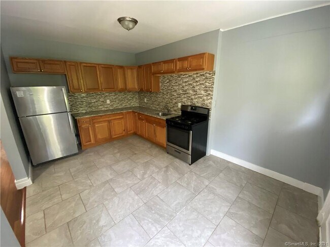 Building Photo - 500 Central Ave