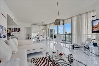 Building Photo - 465 Brickell Ave