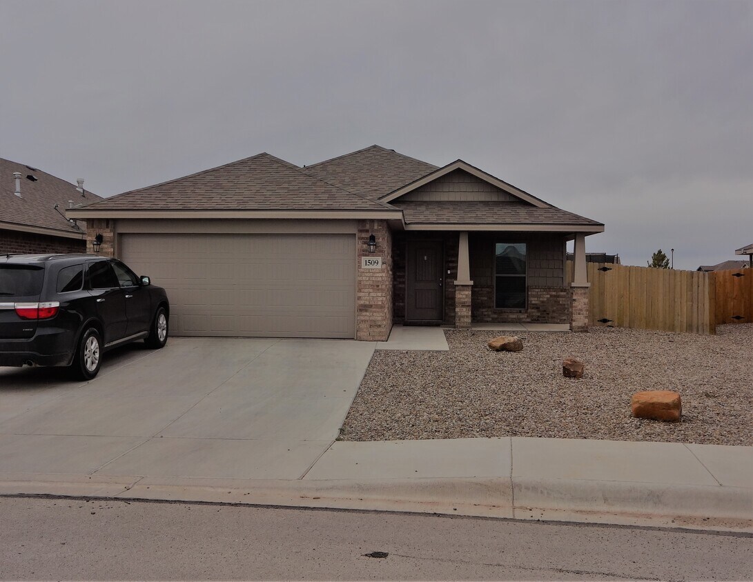 1509 Revolution Dr, Midland, TX 79705 House Rental in Midland, TX