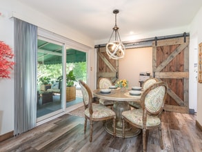 Building Photo - 8340 Meadow Lakes Dr Building Photo - 8340 Meadow Lakes Dr