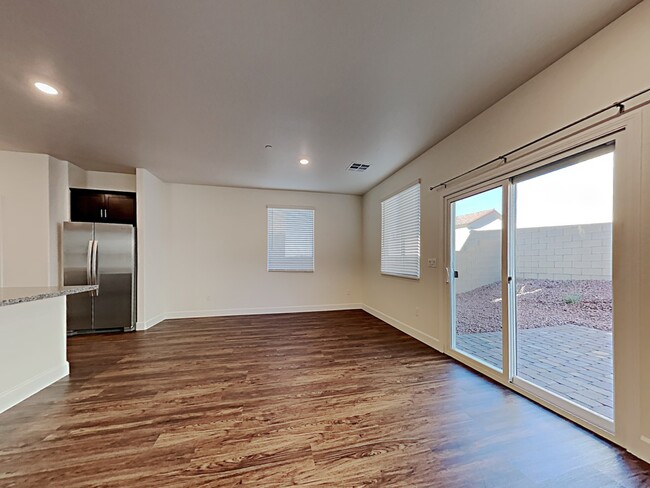 Building Photo - 324 Palazza Reserve Place