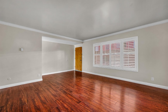 Building Photo - 810 Edgewood St