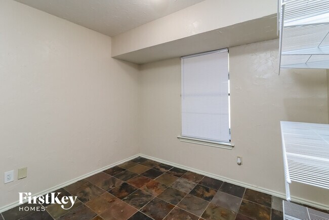 Foto del edificio - 8608 Skyview Terrace