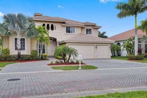 Primary Photo - 6777 Cobia Cir