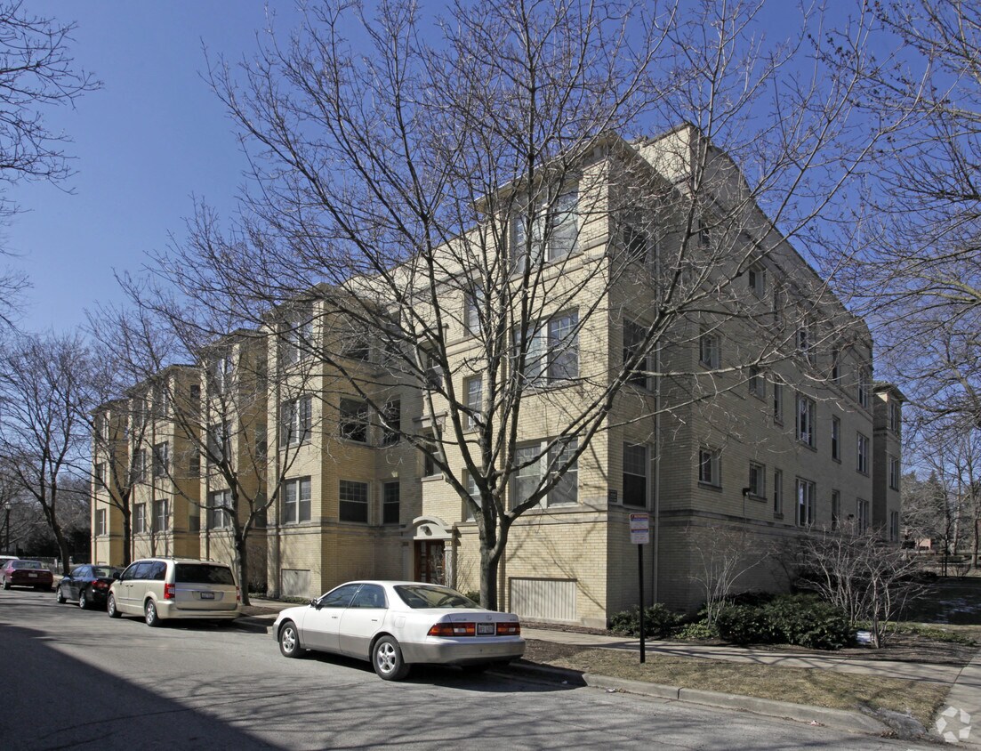 Foto del edificio - 548-558 Elmwood Ave