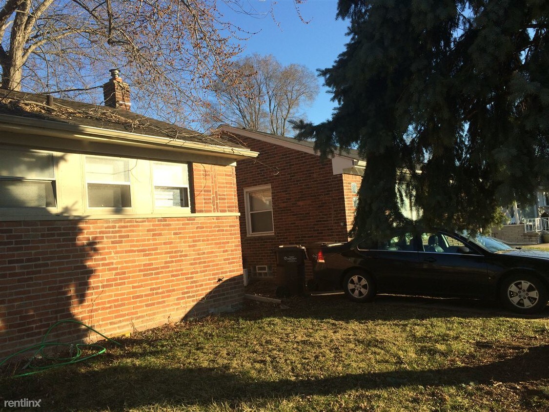 Building Photo - 29660 Spring Arbor Dr